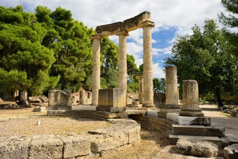 Archea Olympia to Athens Transfer: Prices, Routes & Tips