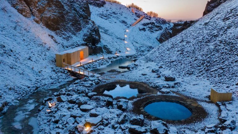 Husafell to Reykjavik Airport RKV Taxi