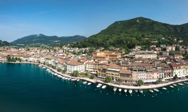 Bergamo to Saló Transfer | Stress-Free Lake Garda Bergamo to Saló Transfer | Stress-Free Lake Garda