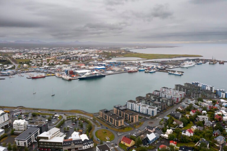 Reykjavik Airport to Hafnarfjordur Taxi Reykjavik Airport to Hafnarfjordur Taxi