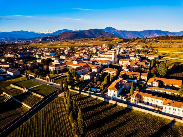 Erbusco to Milan Malpensa Transfer: Book Your Private Ride Erbusco to Milan Malpensa Transfer: Book Your Private Ride