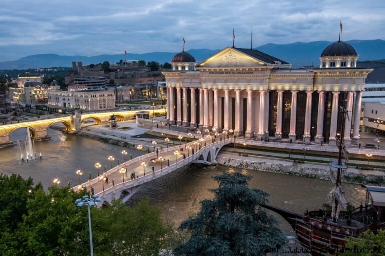 https://www.mywanderlust.pl/wp-content/uploads/2018/06/things-to-do-in-skopje-macedonia-1.jpg