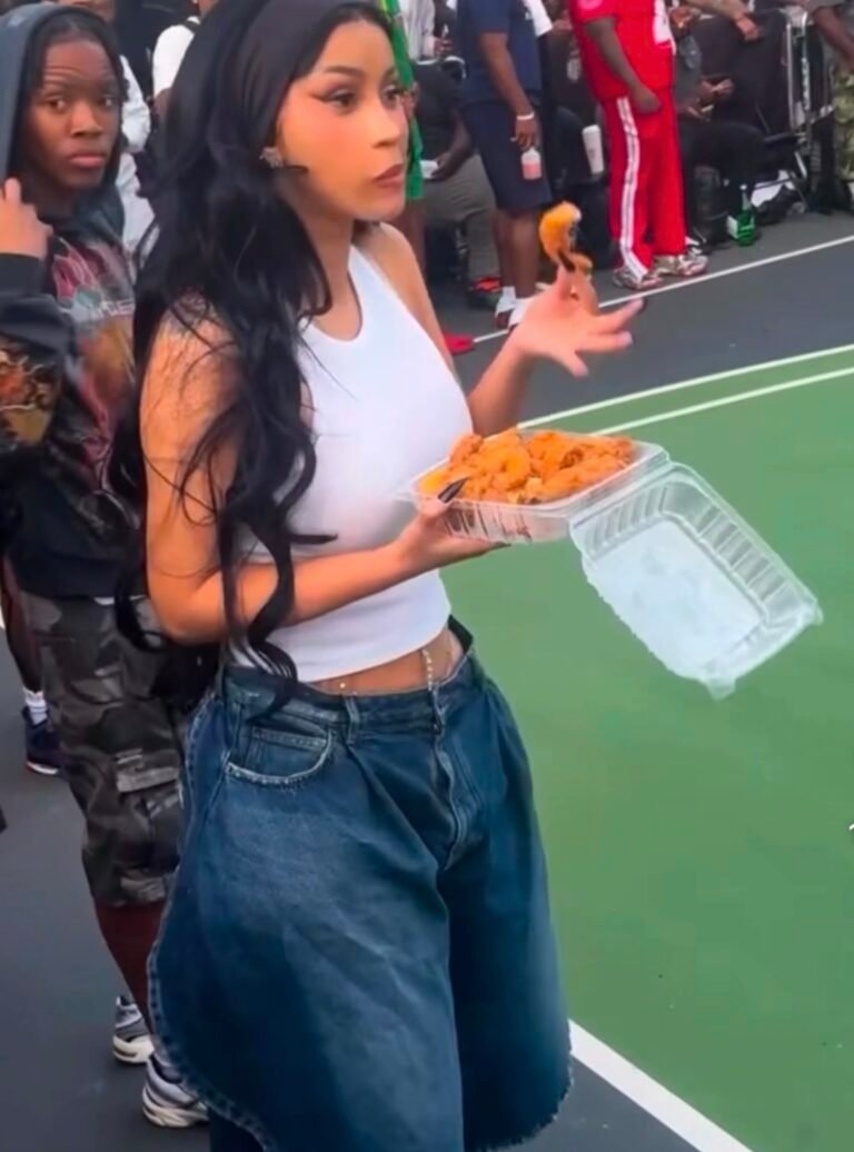 Cardi B Wore $1,790 Balenciaga Tulip Bermuda Shorts While Eating Soul Food at Gersh Park Cardi B Wore $1,790 Balenciaga Tulip Bermuda Shorts While Eating Soul Food at Gersh Park