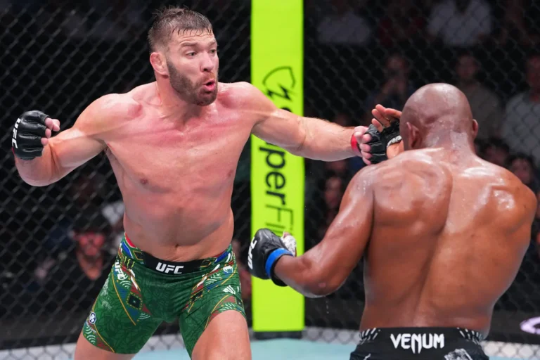 Stillknocks Reigns: Du Plessis Defeats Usman by Unanimous Decision – South Africa Sports News and Blog Site Stillknocks Reigns: Du Plessis Defeats Usman by Unanimous Decision - South Africa Sports News and Blog Site